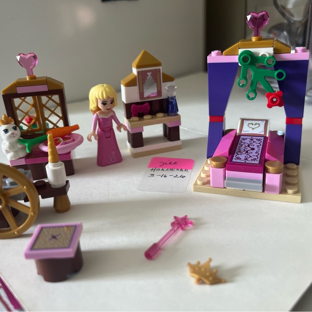 Lego Princess Bedroom Set - Pink, Purple & Gold Play Scene